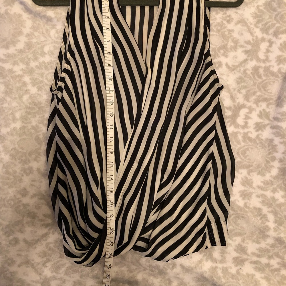 Forever 21 Striped Sleeveless Top - Picture 4 of 8